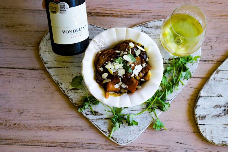 Featured wine and dish – Vondeling Wines Babiana and Chicken Tagine with Apricots and Roasted Almonds